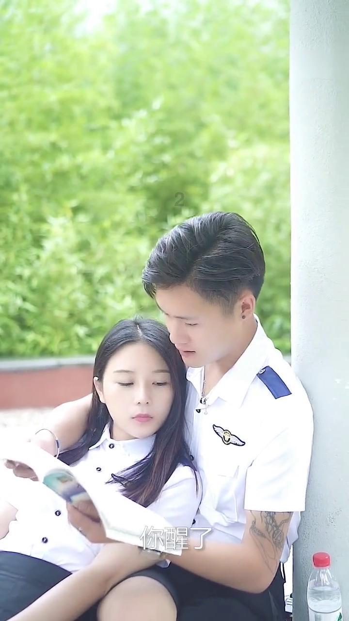 美一波音货机空中引擎故障起火
